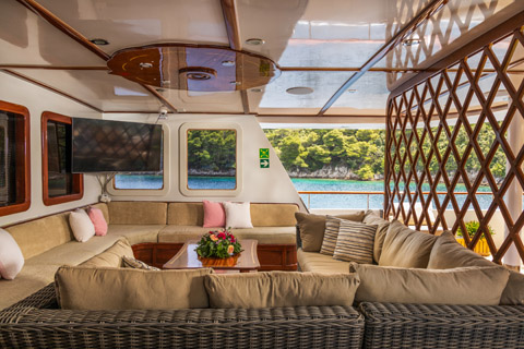 Deck — Seating area