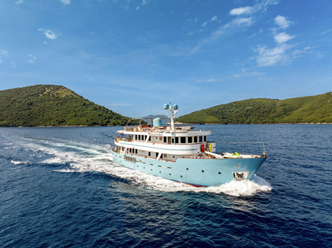 Underway — Cruising