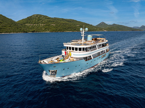 Underway — Cruising